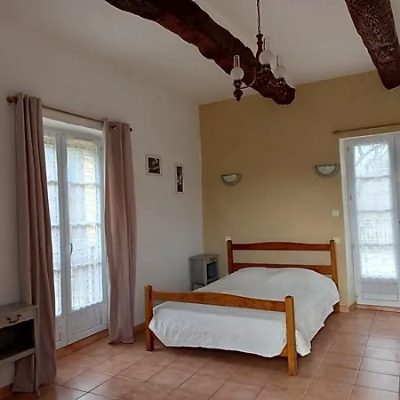 D'hotes Domaine De Pelissols Bed & Breakfast 3*