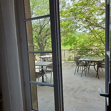 D'hotes Domaine De Pelissols Bed & Breakfast 3*