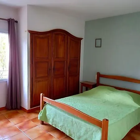 D'hotes Domaine De Pelissols Bed & Breakfast 3*