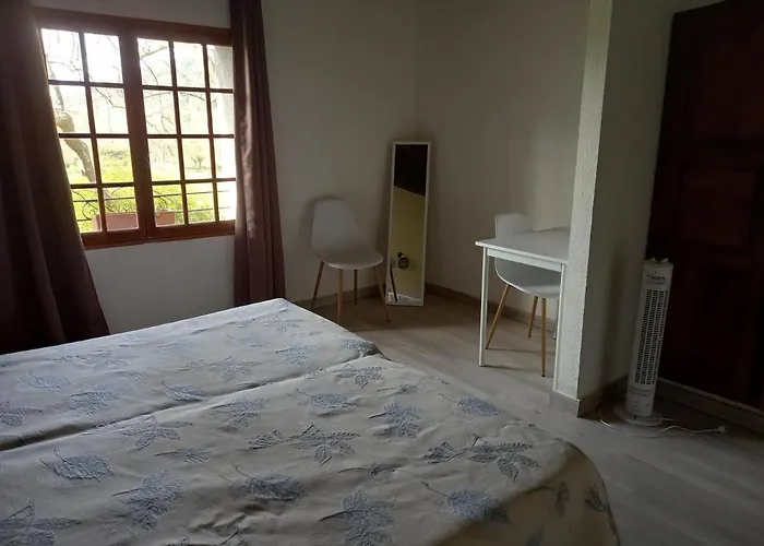 Bed & Breakfast D'hotes Domaine De Pelissols 3*